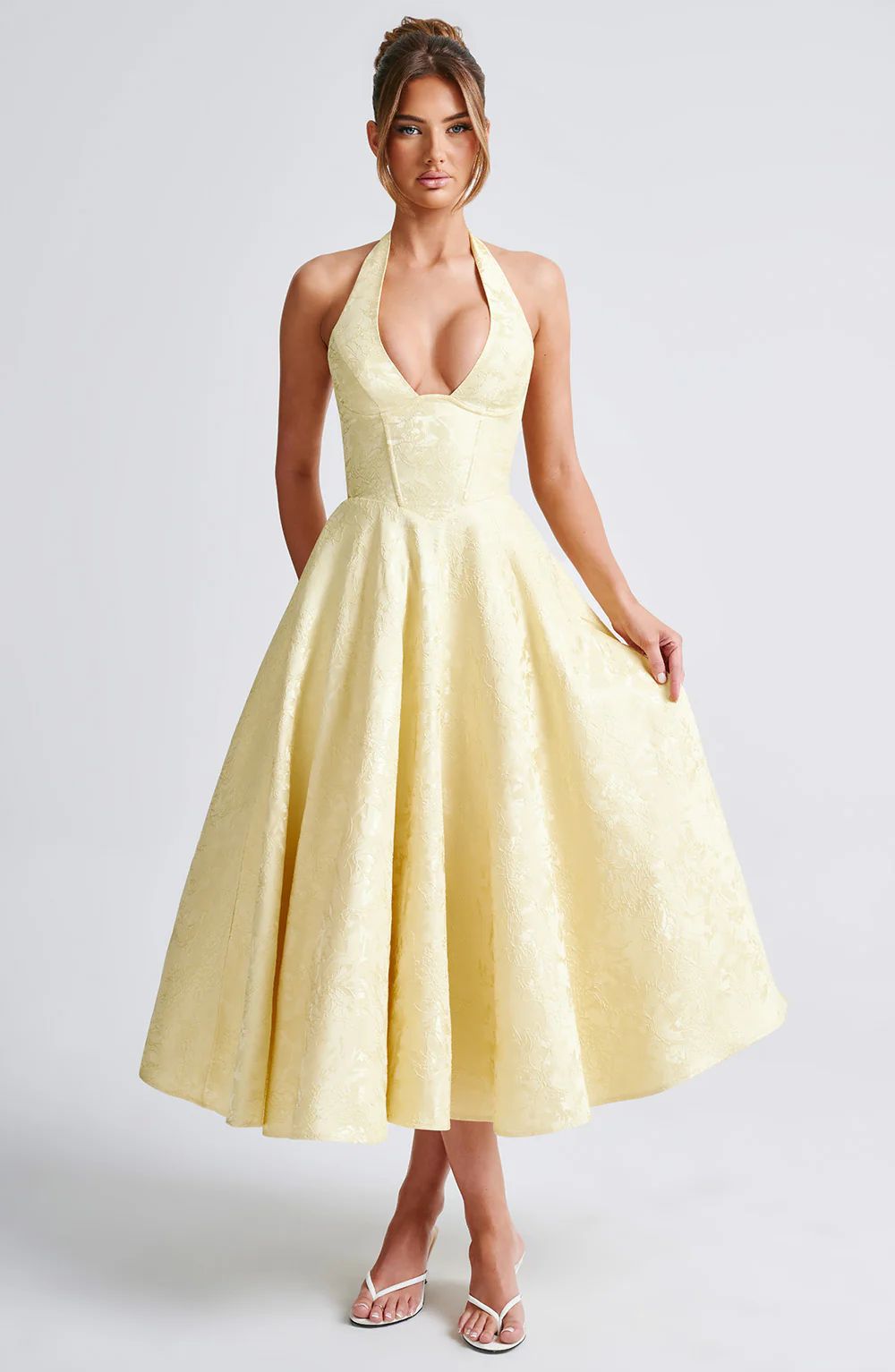 🌼 M&N Soleil Halter Maxi Dress