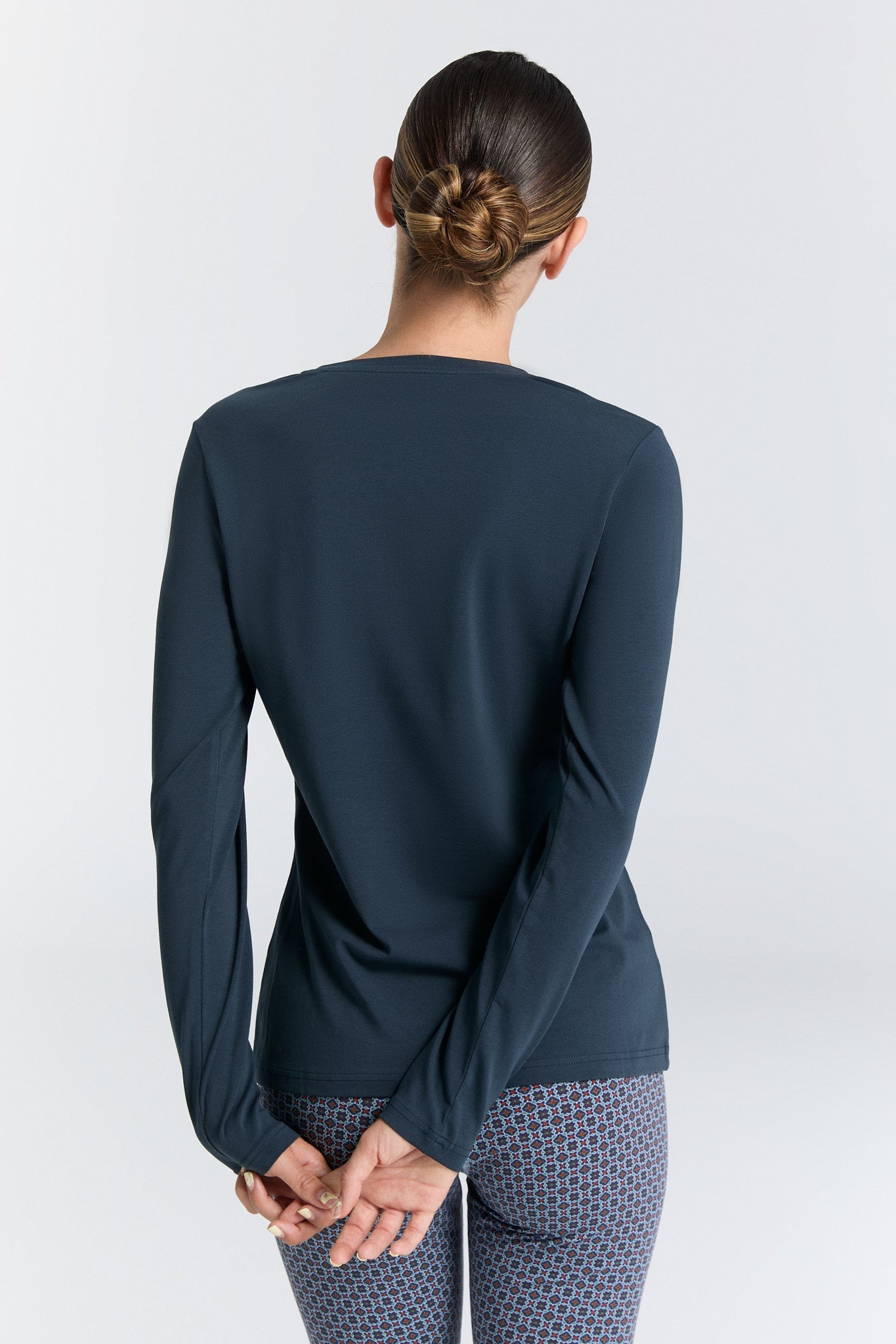 Long Sleeve V-Neck Top – Navy