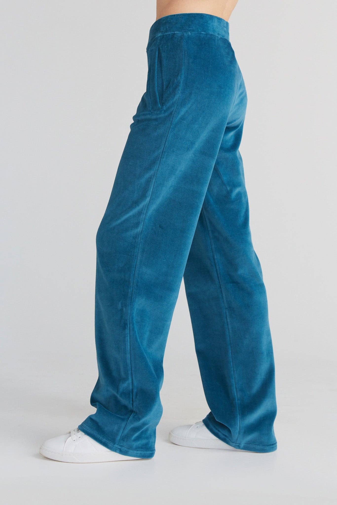 Straight Leg Sweatpants – Women