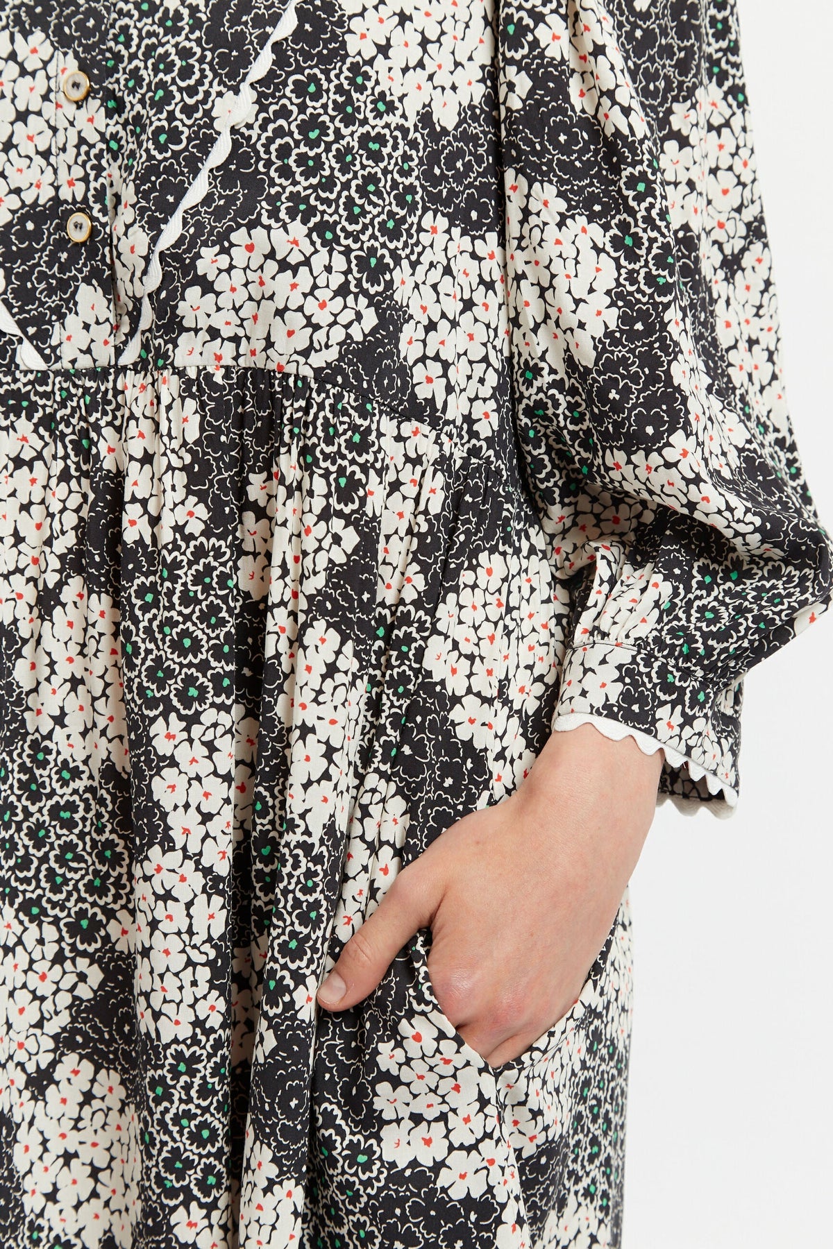 Suzanne Flower Patch Mini Dress Black/White